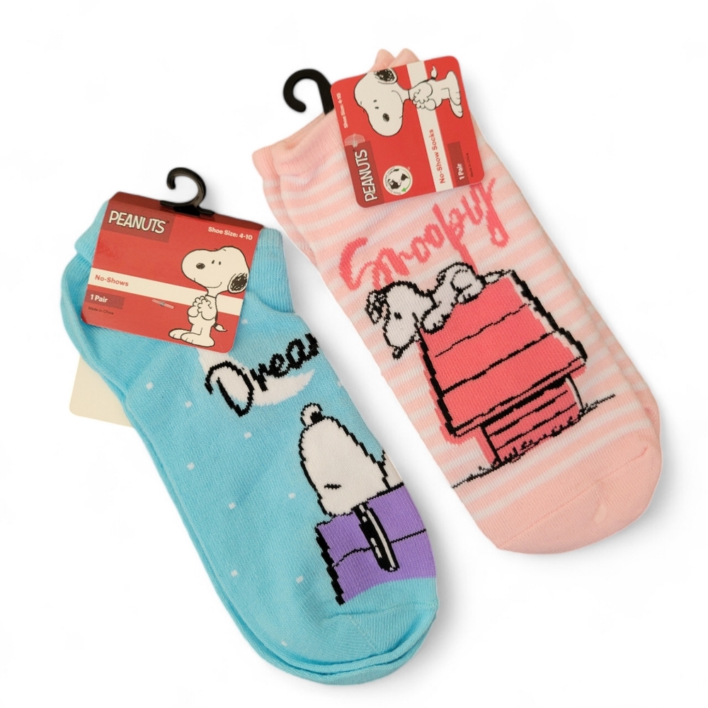 NEW Women's Snoopy / Peanuts ankle socks - two pairs